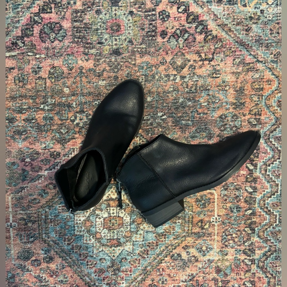 Black Boots
